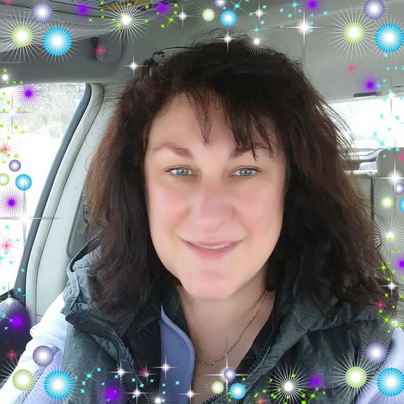 Meet your Posher, Nicole - Picture 3 of 3